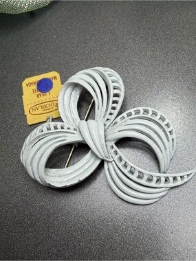 Vintage D’Orlan White Enamel Brooch #cz376